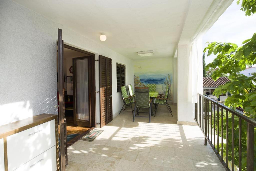 Apartman Laurus Malinska Exteriér fotografie